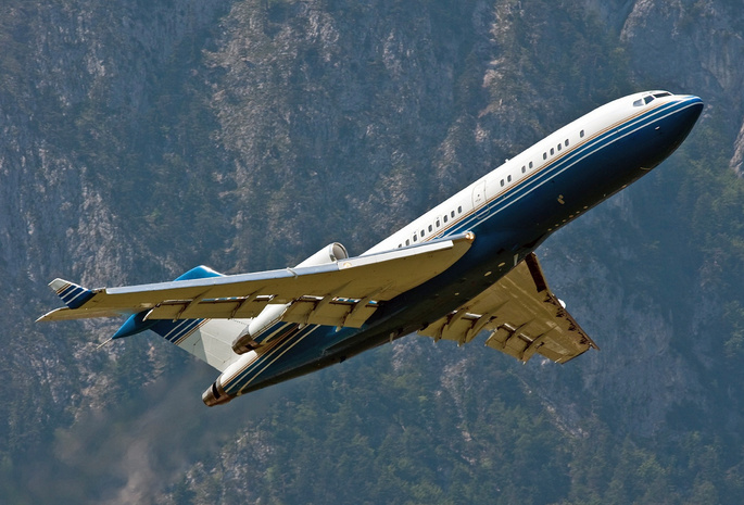 innsbruck - kranebitten (lowi, Boeing 727-76