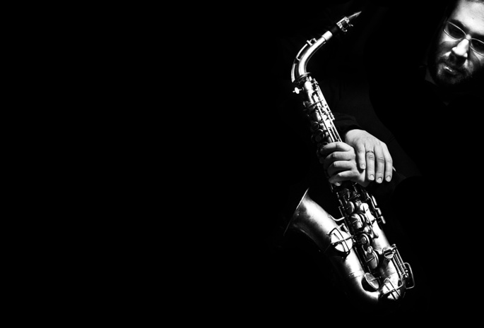  , saxophone, , .