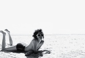 Черно белое, девушка, пляж, очки, побережье, пляж, лето, отдых
