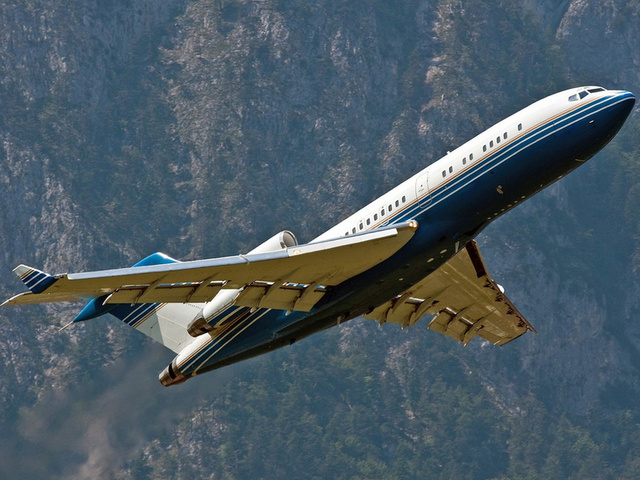 innsbruck - kranebitten (lowi, Boeing 727-76