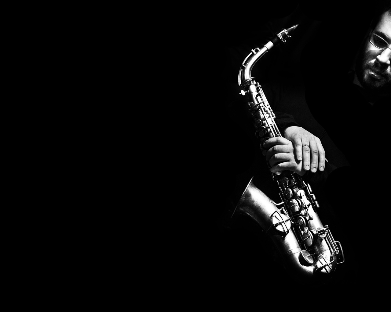  , saxophone, , .