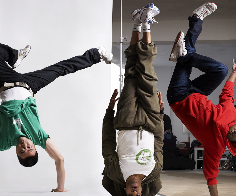 Break dance, dance, freeze