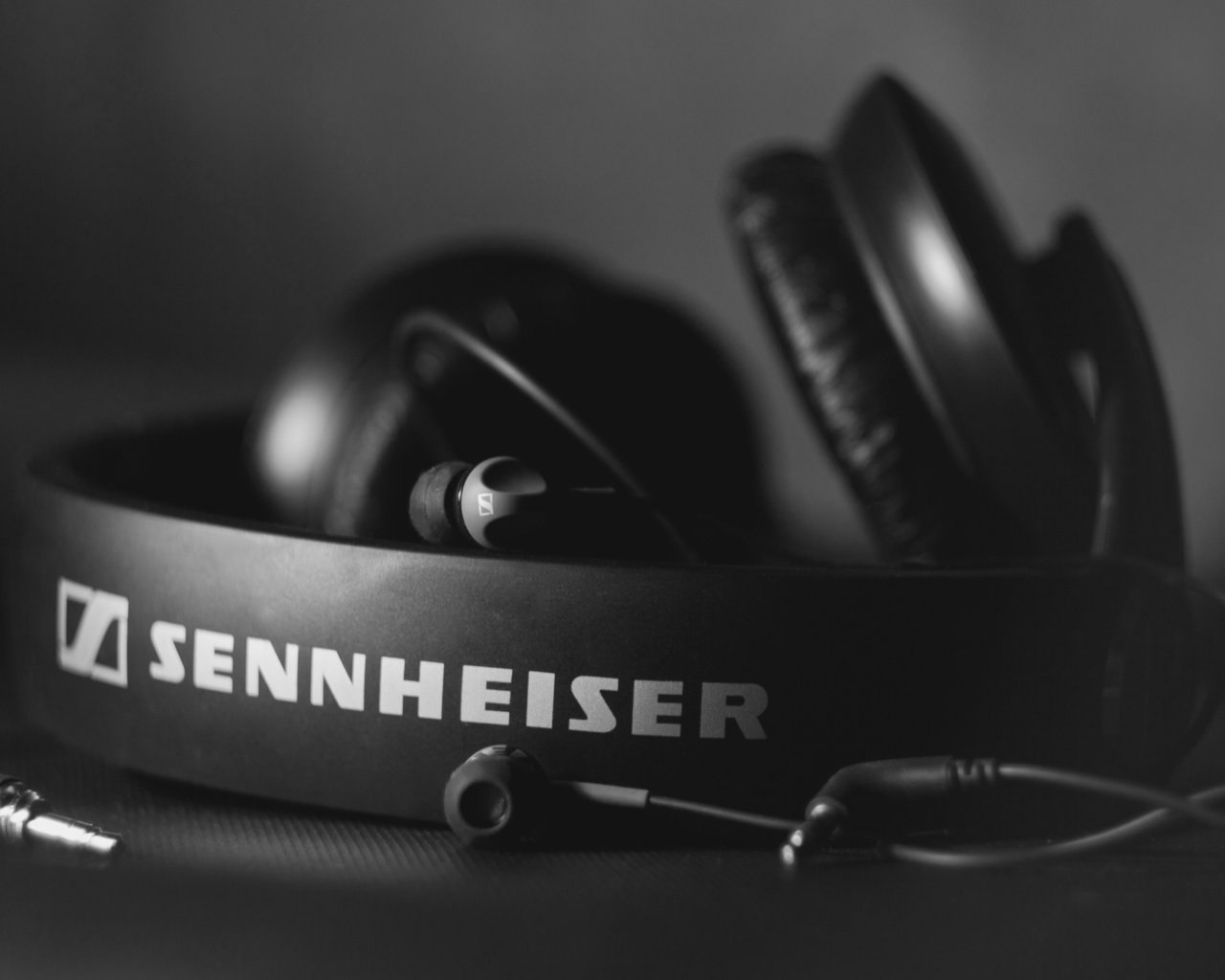 , hd 205, hi-tech, sennheiser,  