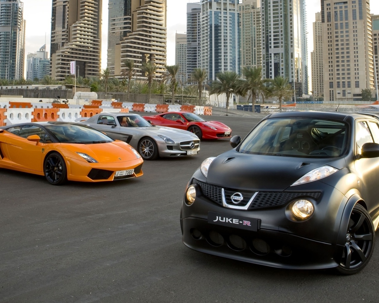 ferrari, nissan, gallardo, 458, lamborghini, juke r, italia, and