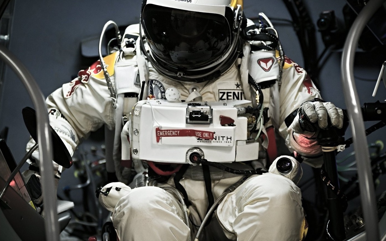 felix baumgartner, red bull,  