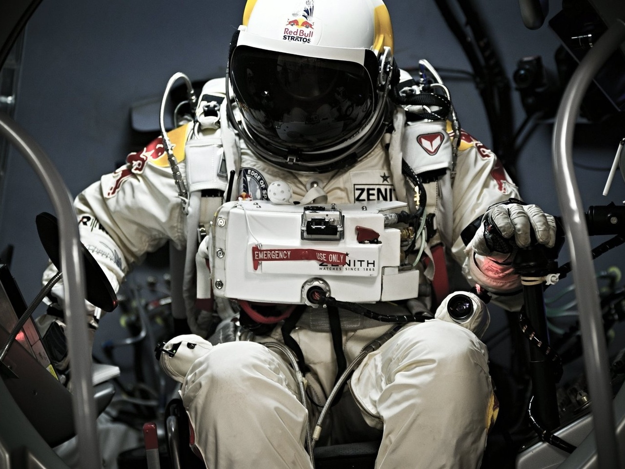 felix baumgartner, red bull,  