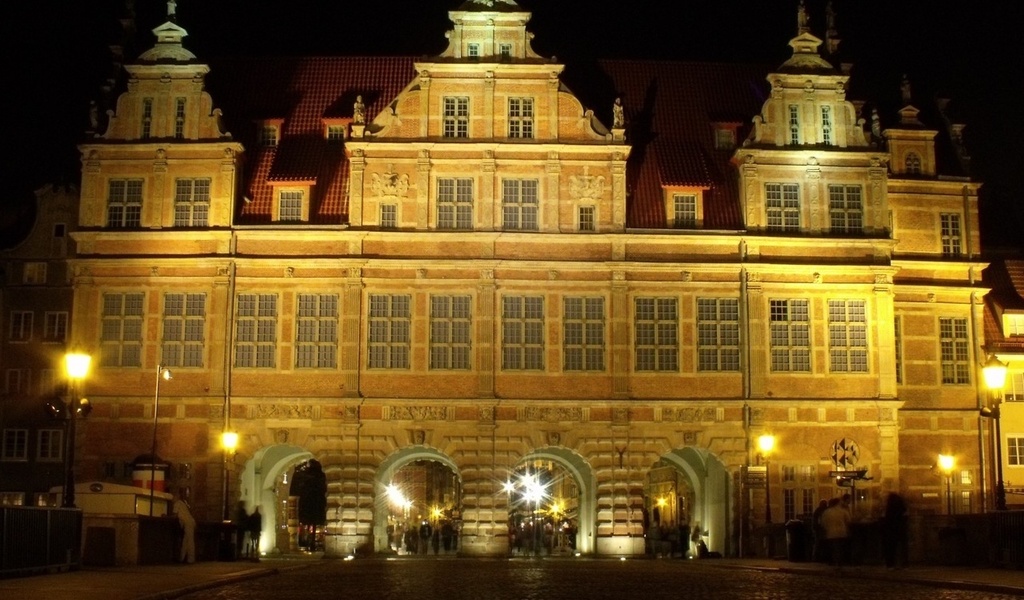 night, city of night, gold gate, gdansk