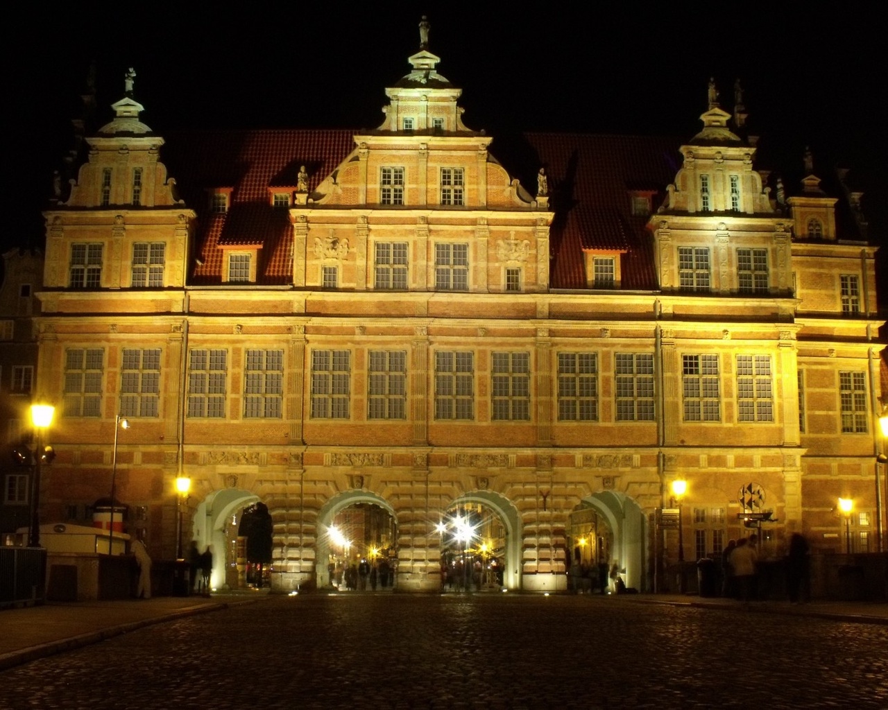 night, city of night, gold gate, gdansk