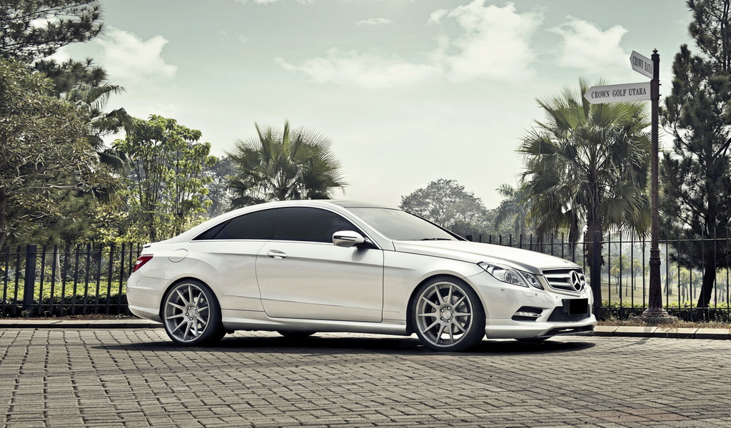 , , Mercedes-benz e-class coupe, 