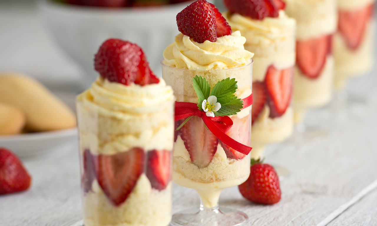 cream, strawberries, , dessert, , , , 